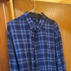 Calvin Klein Men's XL Navy and Light Blue Check Shirt